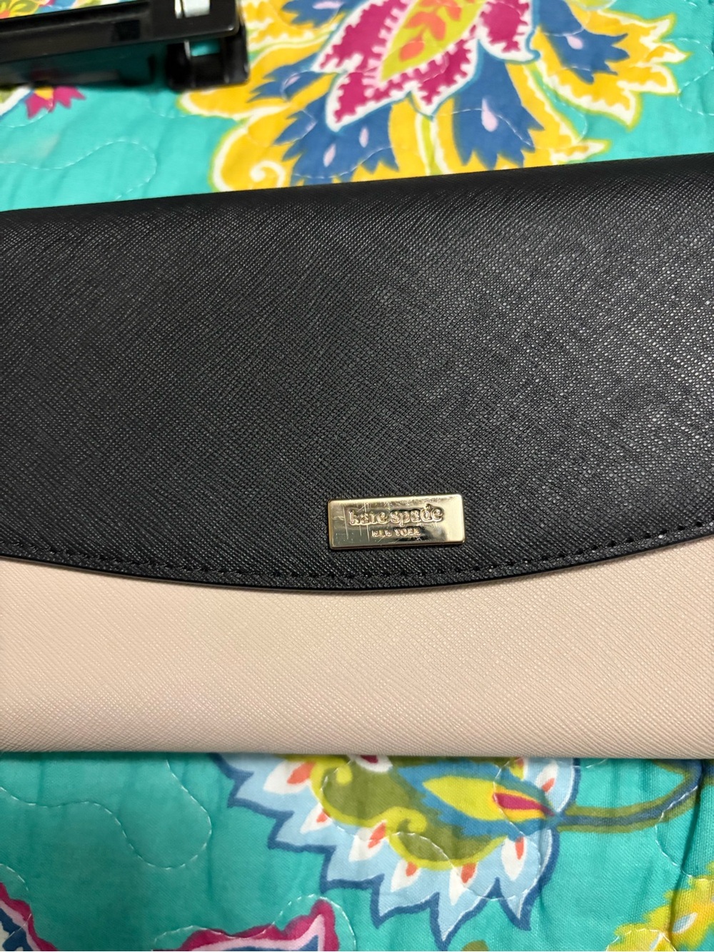 Kate Spade  Laurel Way Winni Black and Cream Two-Tone Leather Crossbody bag